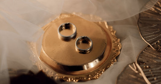 How to Pick Simple Wedding Bands That Match Your Lifestyle