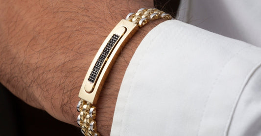 How Do You Choose Between 14k and 18k Gold Bracelets for Men?