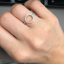 Load image into Gallery viewer, 14k 0.25ctw Diamond Circle Ring
